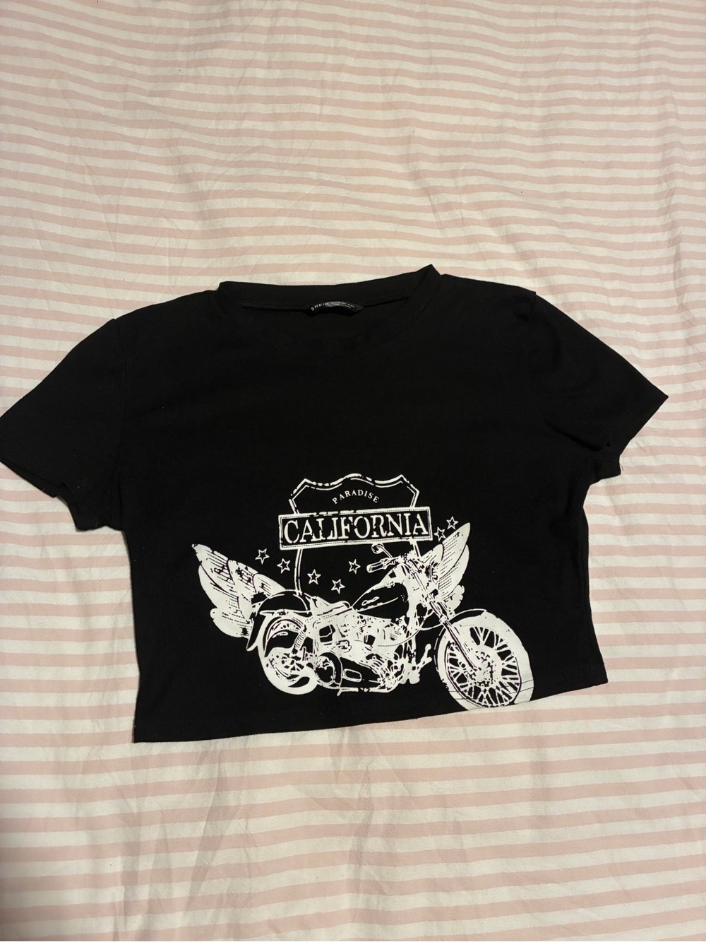 Black Women’s “California” Graphic Crop Tee